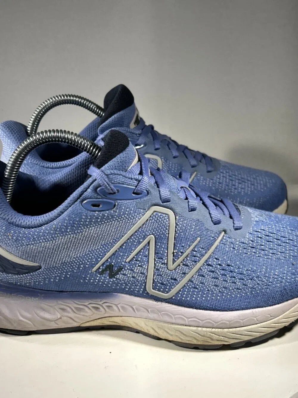 New Balance Fresh Foam 880 Womens Running Shoes Size 9.5 D Blue Walking Sneakers